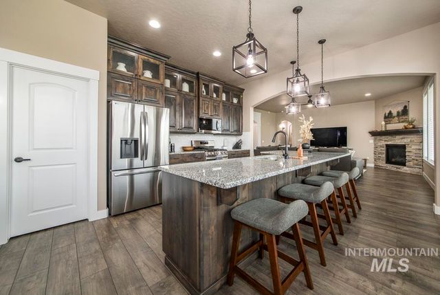 2391 S Kren Ave, Nampa, ID 83686