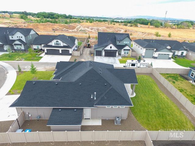 2391 S Kren Ave, Nampa, ID 83686