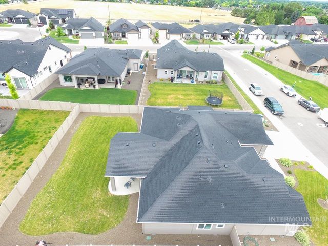 2391 S Kren Ave, Nampa, ID 83686