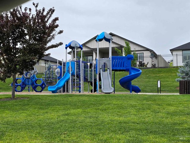 2391 S Kren Ave, Nampa, ID 83686