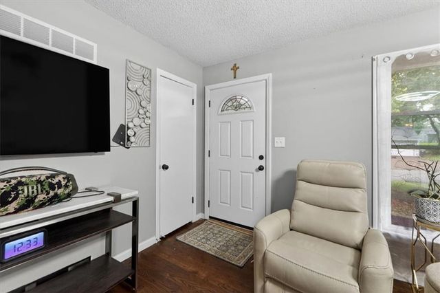 9504 Bennington Avenue, Kansas City, MO 64134