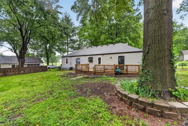 9504 Bennington Avenue, Kansas City, MO 64134