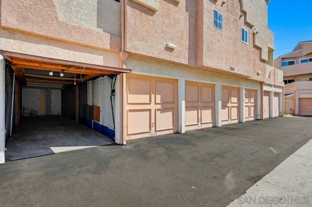 7163 Camino DeGrazia 112, San Diego, CA 92111