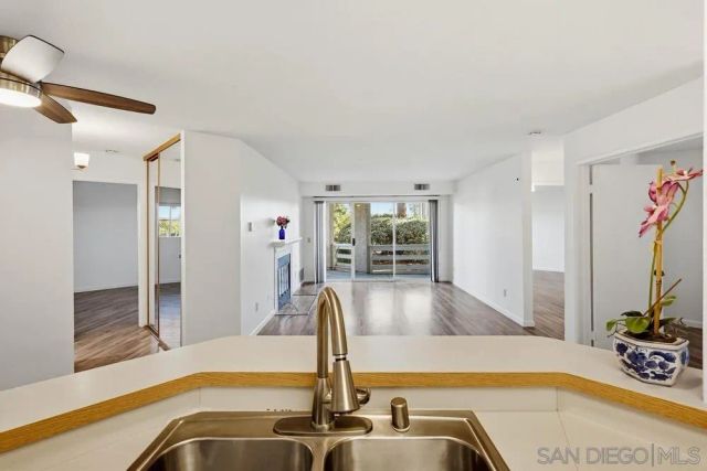 7163 Camino DeGrazia 112, San Diego, CA 92111