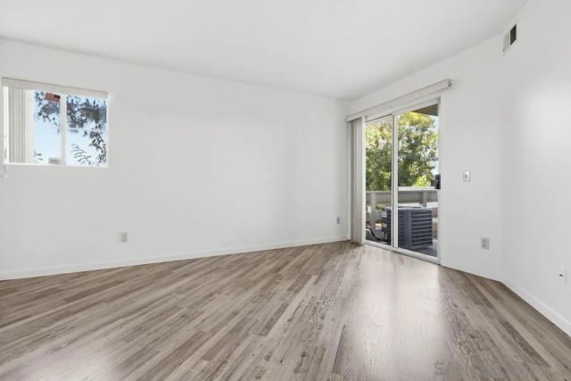 7163 Camino DeGrazia 112, San Diego, CA 92111