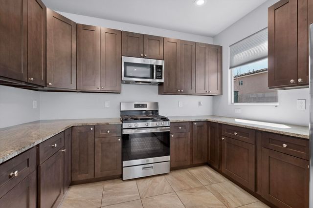 3035 Bonitas Loop, Santa Fe, NM 87507