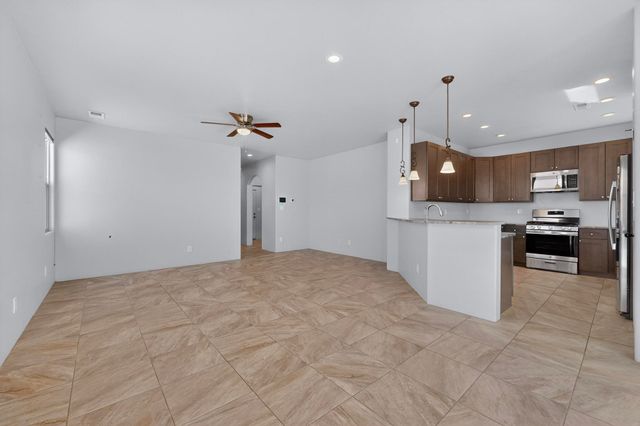 3035 Bonitas Loop, Santa Fe, NM 87507