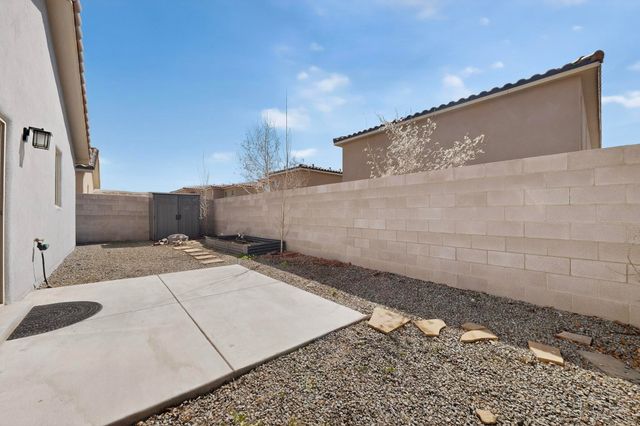 3035 Bonitas Loop, Santa Fe, NM 87507