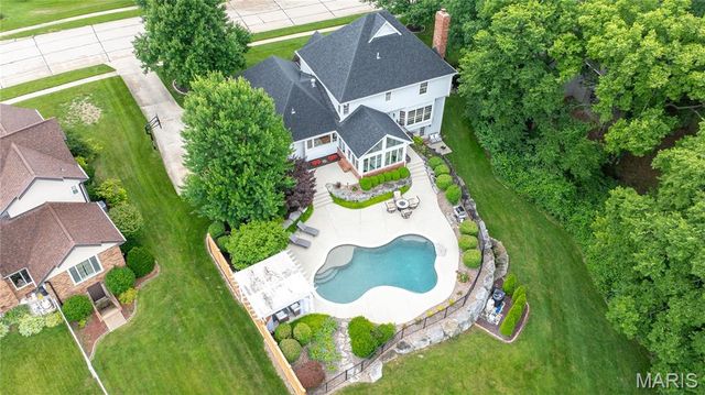 111 Bogey Estates Drive, St Charles, MO 63303