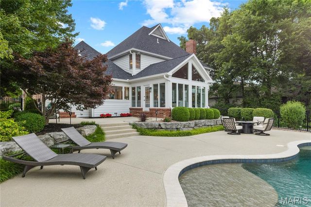 111 Bogey Estates Drive, St Charles, MO 63303