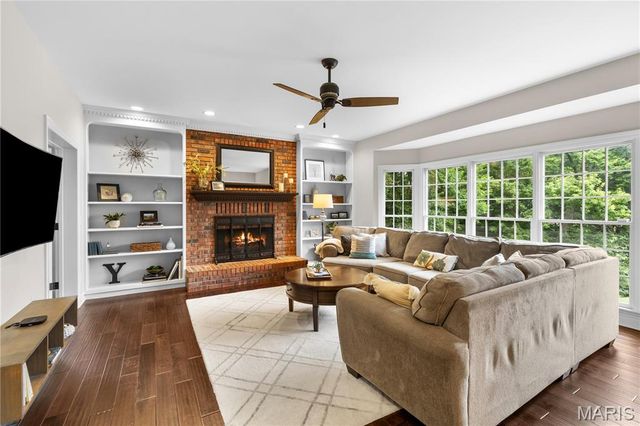 111 Bogey Estates Drive, St Charles, MO 63303