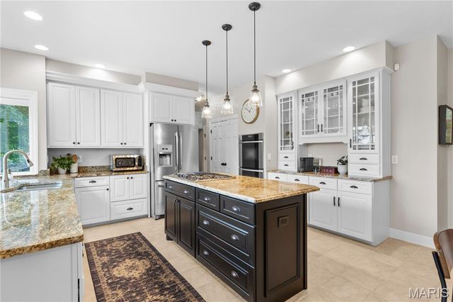 111 Bogey Estates Drive, St Charles, MO 63303