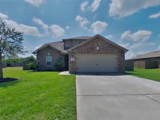 100 Comanche Plains Drive, La Marque, TX 77568