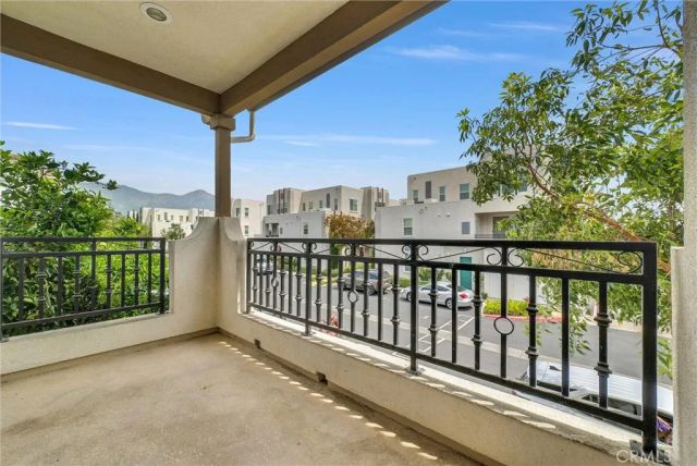 158 Macintosh Way, Upland, CA 91786