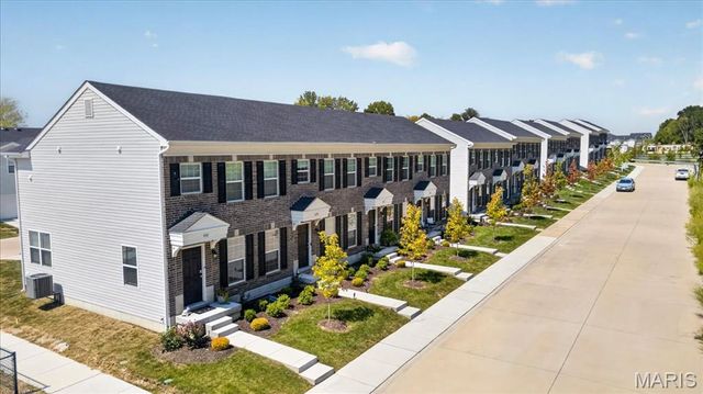 427 Sunset Hollow Drive, Wentzville, MO 63385