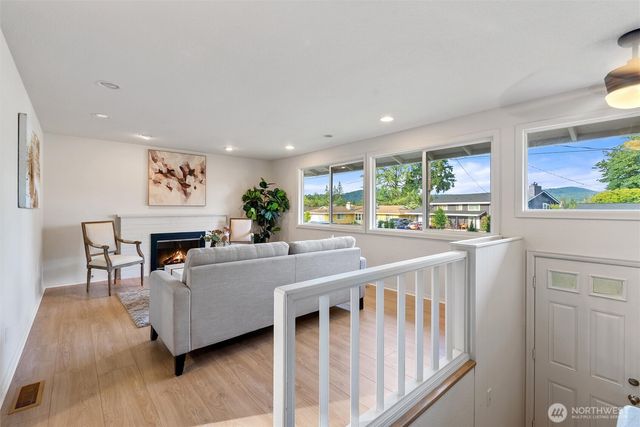 1119 Shelton Avenue NE, Renton, WA 98056