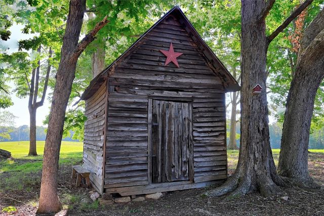 833 Duncan Creek Church Road, Laurens, SC 29360