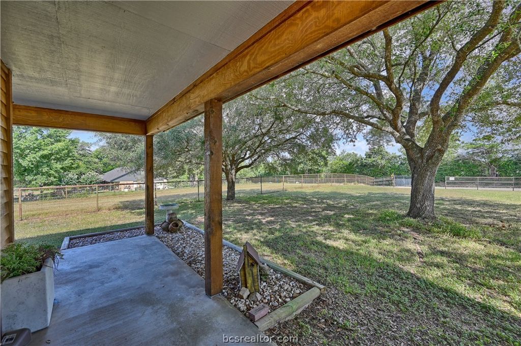 3090 Old Navasota, Brenham, TX 77833 — photo 3