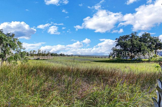 40 Old House Creek Dr, Hilton Head Island, SC 29926