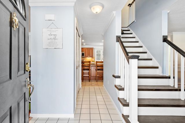 3 COPPERFIELD Lane, Londonderry, NH 03053