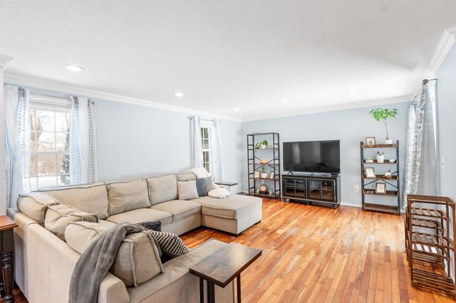 3 COPPERFIELD Lane, Londonderry, NH 03053