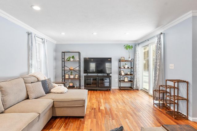 3 COPPERFIELD Lane, Londonderry, NH 03053