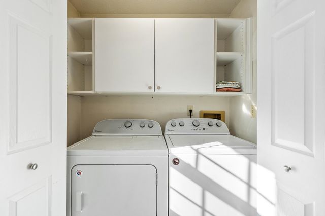 3 COPPERFIELD Lane, Londonderry, NH 03053