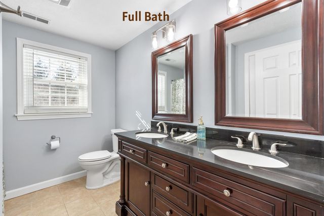 3 COPPERFIELD Lane, Londonderry, NH 03053