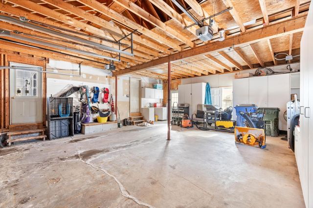 3 COPPERFIELD Lane, Londonderry, NH 03053