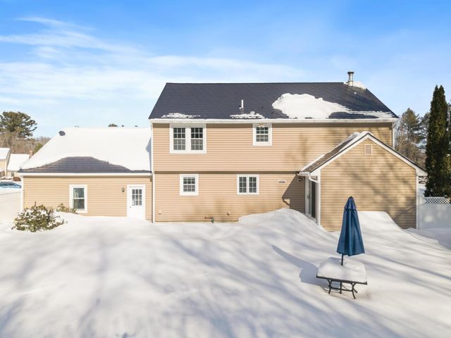 3 COPPERFIELD Lane, Londonderry, NH 03053