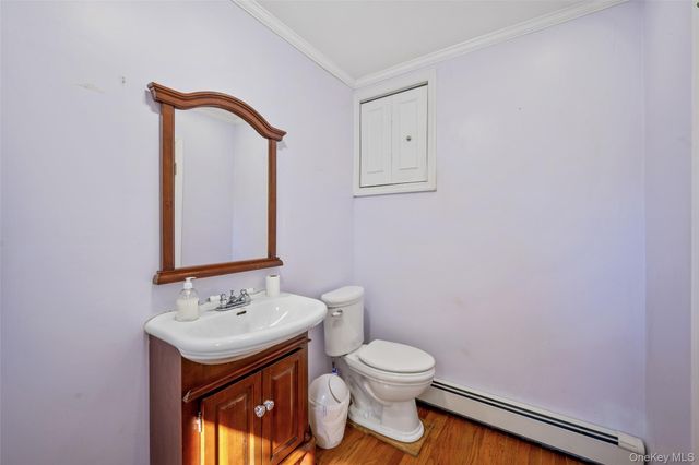 9 Watson, East Islip, NY 11730