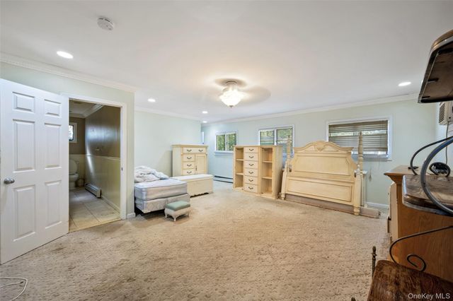 9 Watson, East Islip, NY 11730