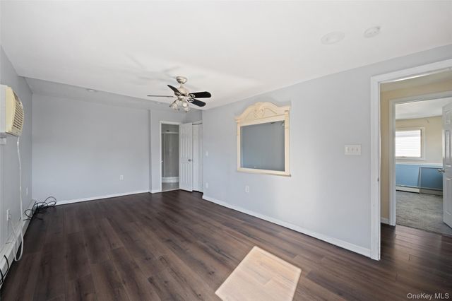 9 Watson, East Islip, NY 11730