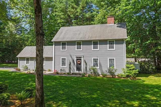 12 Blueberry Bend, South Hadley, MA 01075