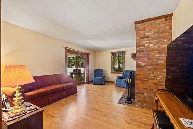 12 Blueberry Bend, South Hadley, MA 01075