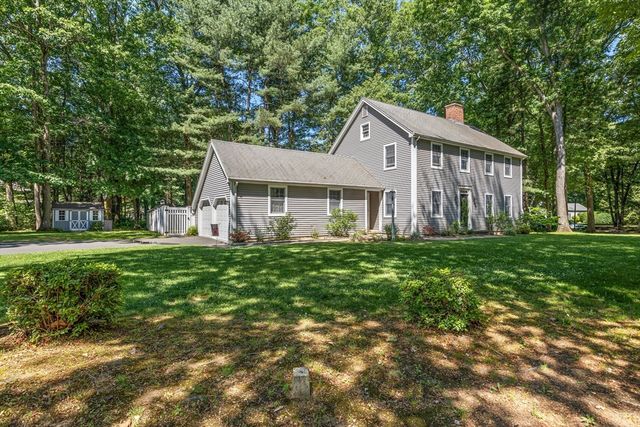 12 Blueberry Bend, South Hadley, MA 01075