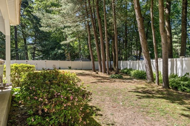 12 Blueberry Bend, South Hadley, MA 01075