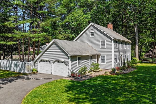 12 Blueberry Bend, South Hadley, MA 01075