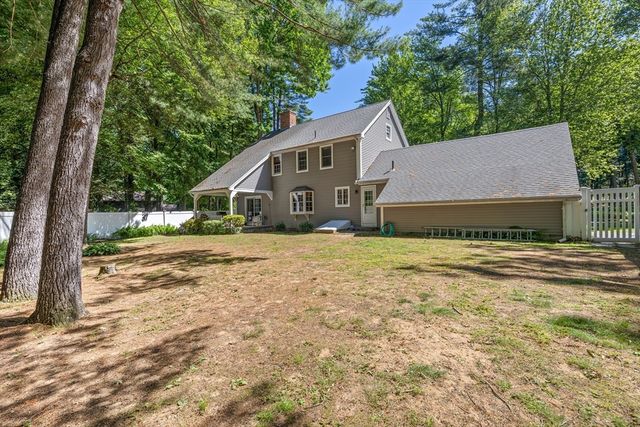 12 Blueberry Bend, South Hadley, MA 01075