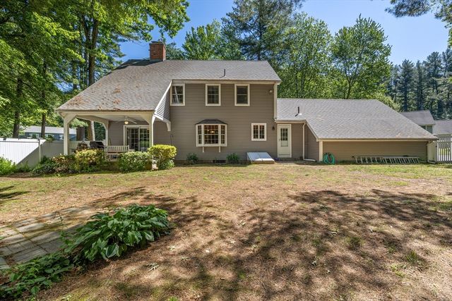 12 Blueberry Bend, South Hadley, MA 01075