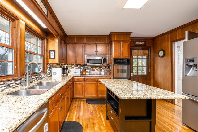 545 Puryears Bend Rd, Hartsville, TN 37074