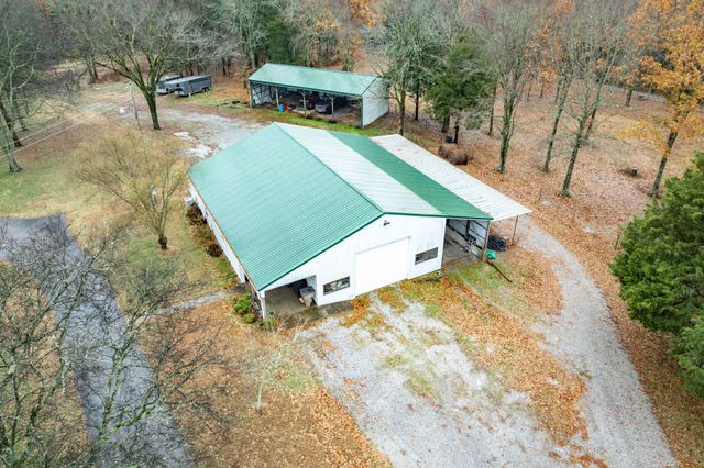 545 Puryears Bend Rd, Hartsville, TN 37074