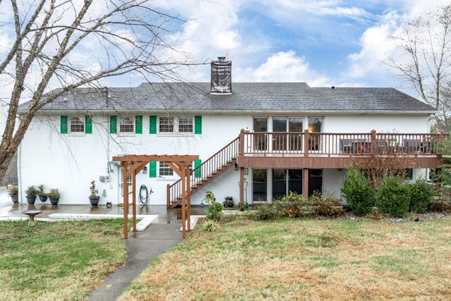 545 Puryears Bend Rd, Hartsville, TN 37074