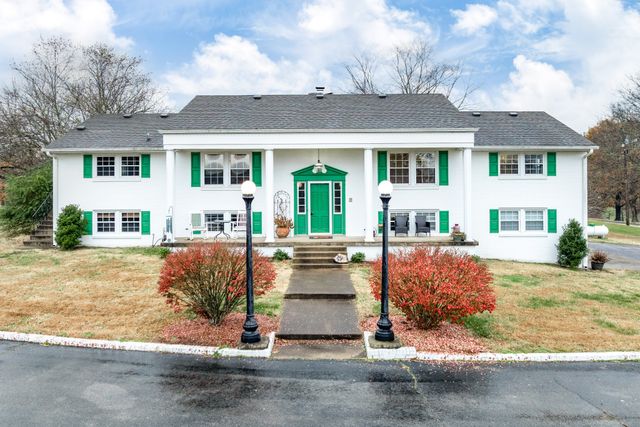 545 Puryears Bend Rd, Hartsville, TN 37074