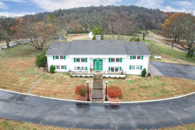 545 Puryears Bend Rd, Hartsville, TN 37074