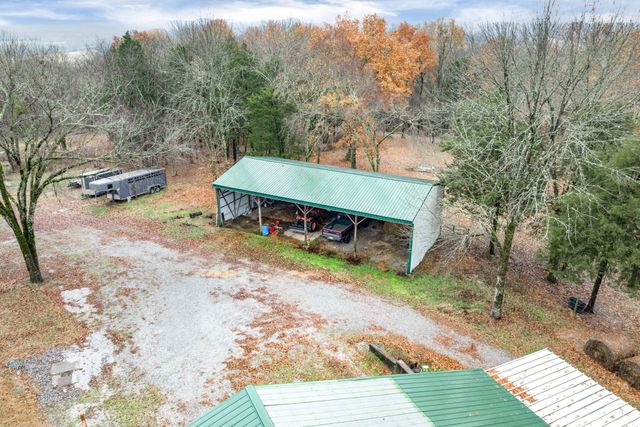 545 Puryears Bend Rd, Hartsville, TN 37074