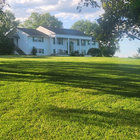 545 Puryears Bend Rd, Hartsville, TN 37074