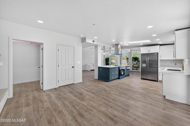 6220 N Via Ranchero, Tucson, AZ 85704