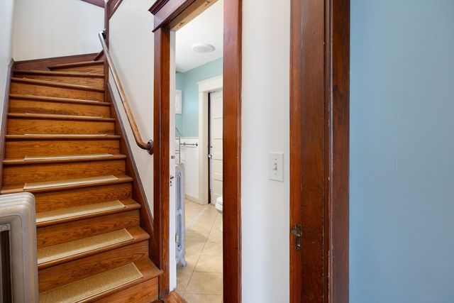67 Columbus Ave, Holyoke, MA 01040
