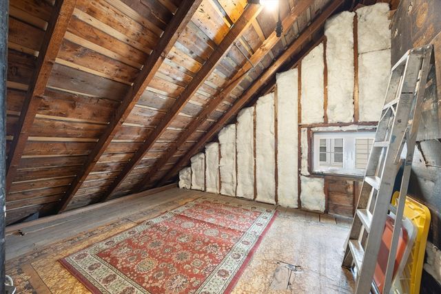 67 Columbus Ave, Holyoke, MA 01040
